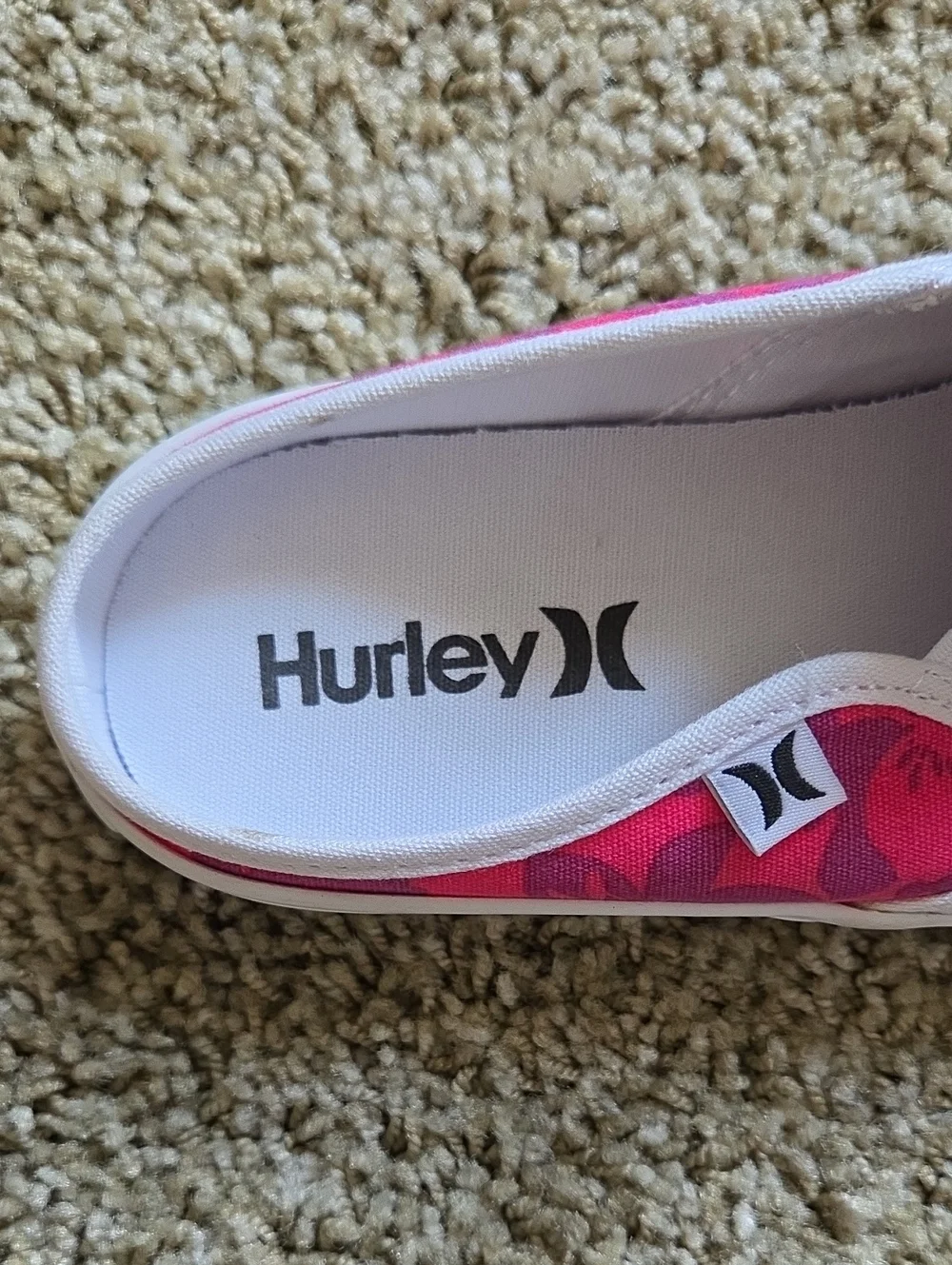 Hurley Size 8M  Hot Pink Floral Slip-On Shoes